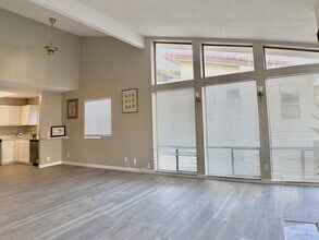 215 Canyon Terrace Dr in El Paso, TX - Building Photo - Building Photo