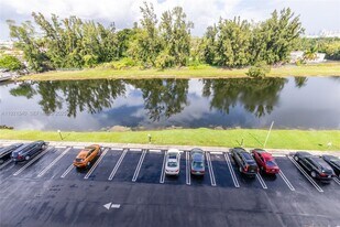 16465 NE 22nd Ave in Miami, FL - Building Photo