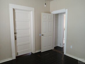 6003 1/2 in Galveston, TX - Building Photo - Building Photo