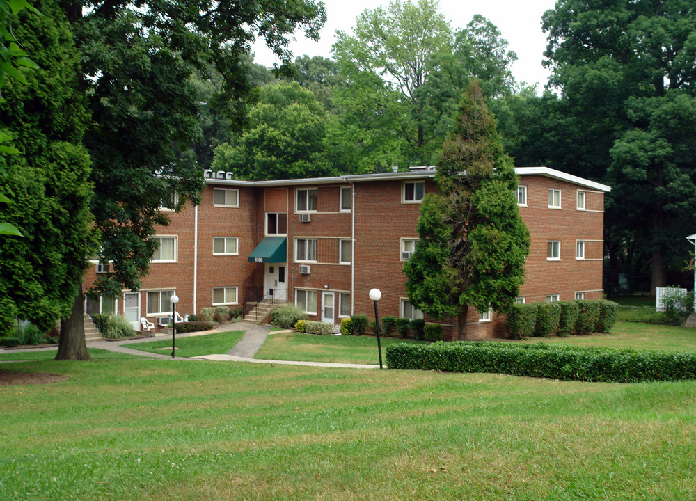 Queensbury Park in Hyattsville, MD - Building Photo