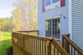 1 Bridge Pointe Dr in Old Bridge, NJ - Building Photo - Building Photo