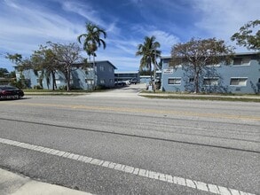 1829 N A St in Lake Worth Beach, FL - Foto de edificio - Building Photo