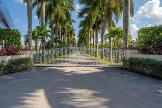 1666 C Rd in Loxahatchee Groves, FL - Building Photo - Building Photo