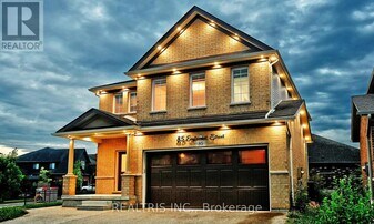 85 Eaglecrest St in Kitchener, ON - Building Photo