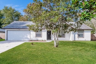 606 Charles Pinckney St in Orange Park, FL - Building Photo