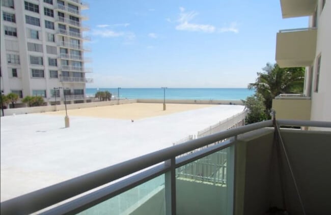 property at 3001 S Ocean Dr