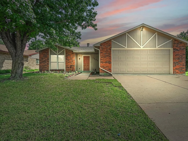 1908 Rutherford Ln