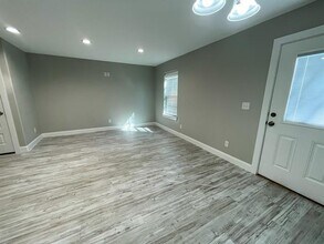 2624 S Fannin Ave in Denison, TX - Building Photo - Building Photo