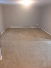 209 4th St NE in Watertown, SD - Foto de edificio - Building Photo