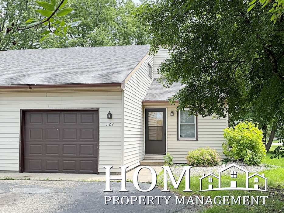 127 Sandpiper Dr in Mankato, MN - Building Photo