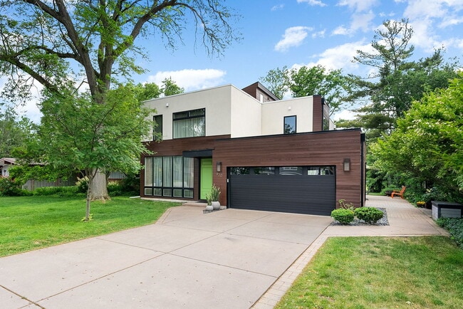 property at 920 Appletree Ln