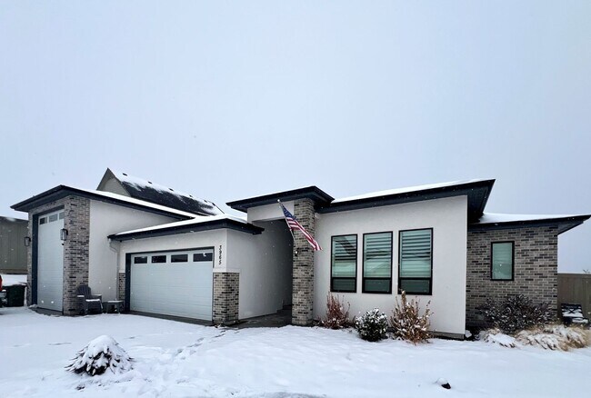 property at 3965 S Daybreak Pl