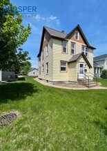 606 Menomonie St in Eau Claire, WI - Building Photo - Building Photo