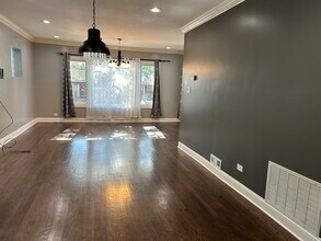 4858 W Concord Pl in Chicago, IL - Building Photo - Building Photo