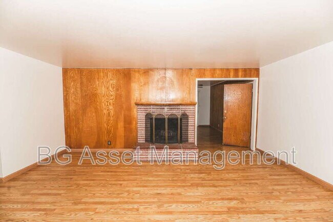 1011 Manor Rd in El Sobrante, CA - Building Photo - Building Photo