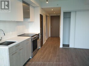 251-2251 Jarvis St in Toronto, ON - Building Photo - Building Photo