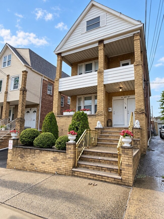 property at 143 W 30th St