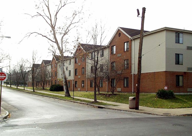 Alexian Court in St. Louis, MO - Foto de edificio - Other