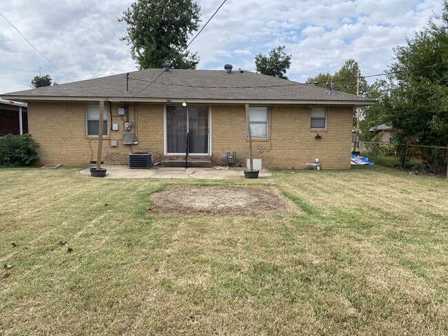 5704 N Roff Ave in Oklahoma City, OK - Building Photo - Building Photo