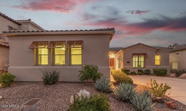 property at 1223 E Moss St