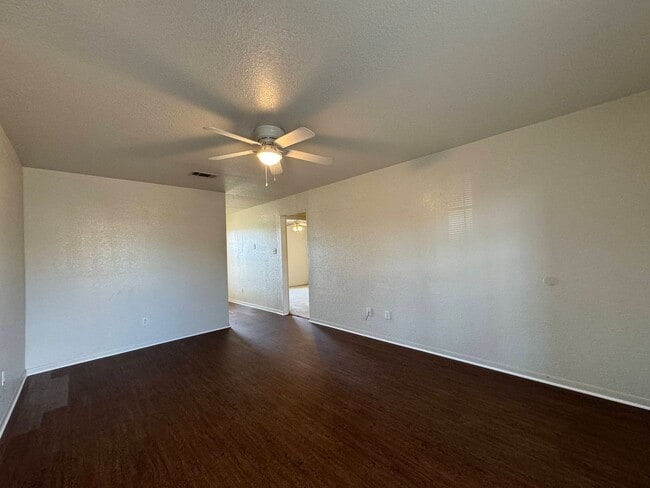 3301 Barcelona Dr in Killeen, TX - Building Photo - Building Photo