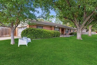 2127 Clarksdale Dr in Dallas, TX - Building Photo - Building Photo