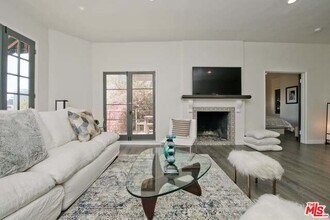 6681 Emmet Terrace in Los Angeles, CA - Building Photo - Building Photo