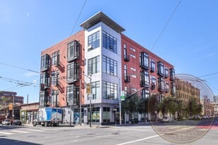 200 Townsend St in San Francisco, CA - Building Photo