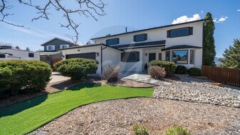 8630 Anglewood Ct in Colorado Springs, CO - Building Photo