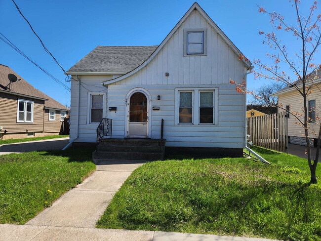 321 6th St in Menasha, WI - Building Photo - Building Photo