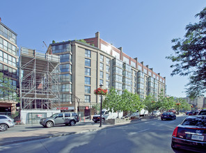 Market Square in Toronto, ON - Building Photo - Building Photo