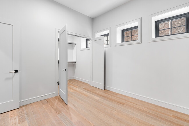 1810 N Wells St, Unit Lincoln Park Mews