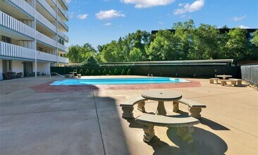 900 Saturn Dr in Colorado Springs, CO - Building Photo - Building Photo