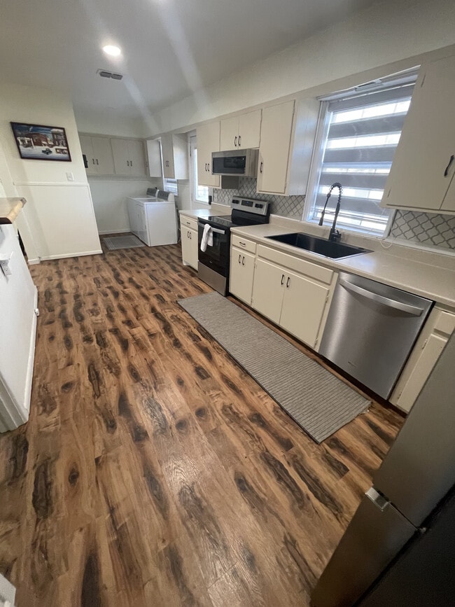 4609 Elgin Ave in Lubbock, TX - Building Photo - Building Photo