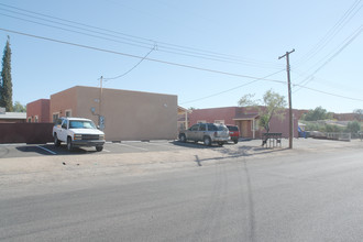 344-356 E Navajo Rd in Tucson, AZ - Building Photo - Building Photo