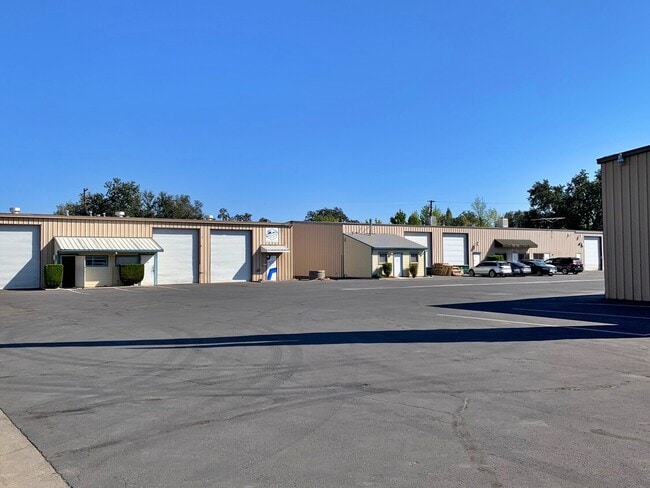 6200 Stainless Way in Anderson, CA - Building Photo - Building Photo