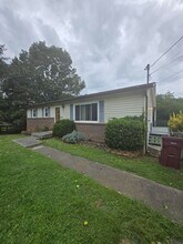 1301 Cobblestone Ct in Johnson City, TN - Building Photo - Building Photo