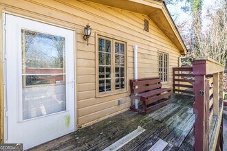 1570 Spring Ln NW in Atlanta, GA - Building Photo - Building Photo