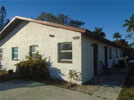 8265 Beacon Blvd in Ft. Myers, FL - Building Photo