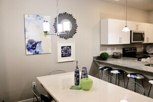 631 E 180 N in Vineyard, UT - Building Photo