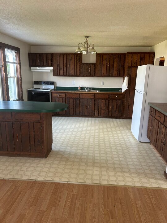 42 Clarion Aly in Lewistown, PA - Building Photo