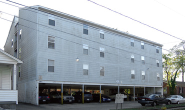 Colley Bay Apartments in Norfolk, VA - Building Photo - Building Photo