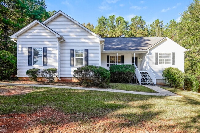 property at 725 Grove Pointe Cir