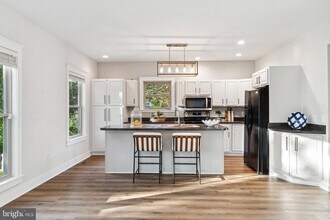 4922 Lerch Dr in Shady Side, MD - Building Photo - Building Photo