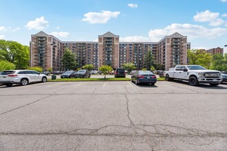 Wildwood Park in Arlington, VA - Building Photo - Building Photo