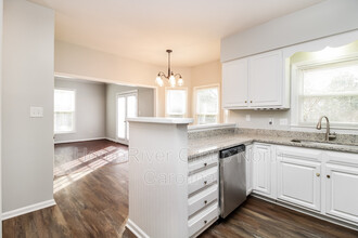 2303 Bayleaf Ct in Greensboro, NC - Building Photo - Building Photo