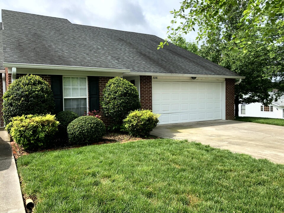 11218 Joiner Way in Knoxville, TN - Building Photo