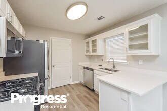 433 Summer Hill Cir in Stockbridge, GA - Building Photo - Building Photo