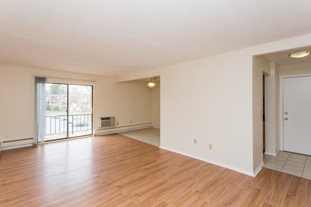 Oak Ridge Village in Milford, MA - Building Photo
