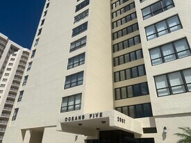 2987 S Atlantic Ave in Daytona Beach, FL - Building Photo